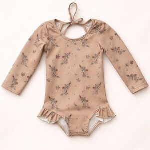PETITS AMIS - ANGELIQUE FLORAL SWIMSUIT
Tan Floral Long-Sleeve Ruffled Rashguard
